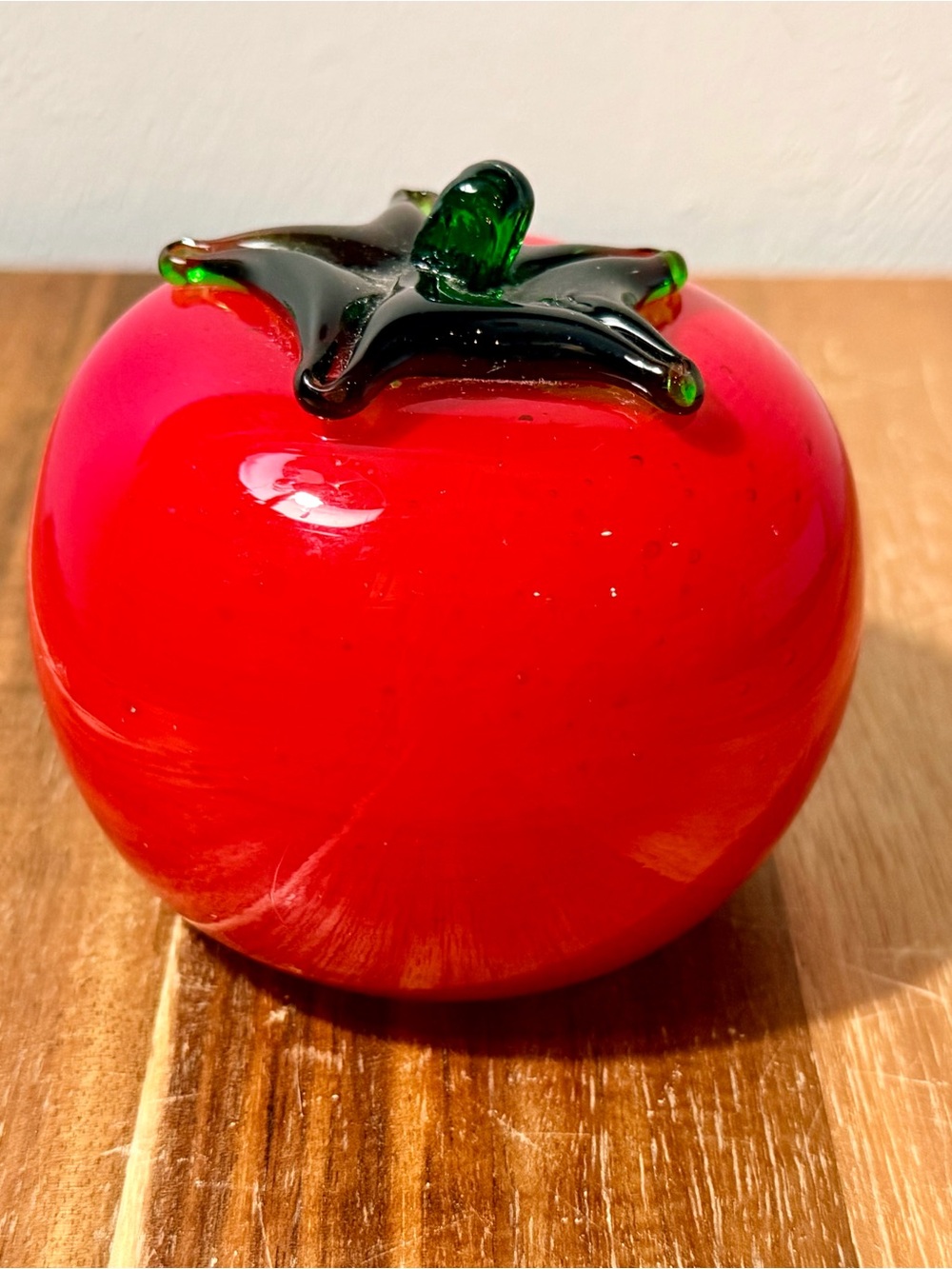 Mid Century Murano Style Glass Tomato Decorative with Green Stem Paperweight - Picture 2 of 11